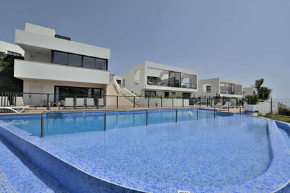 House for sale in Riviera Del Sol, Marbella, Málaga. 