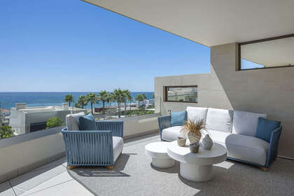 Apartment for sale in Puerto Banús, Marbella, Málaga. 