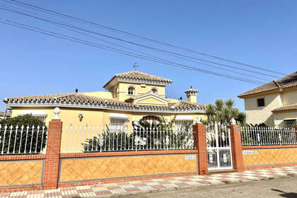 Klynge huse til salg i Las Lagunas, Fuengirola, Málaga. 