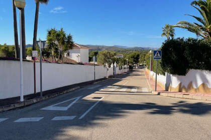 Grund til salg i La Cala, Benidorm, Alicante. 