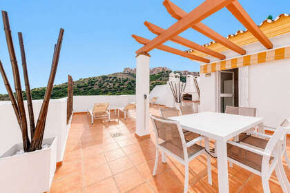 Apartment for sale in Calahonda, Mijas, Málaga. 