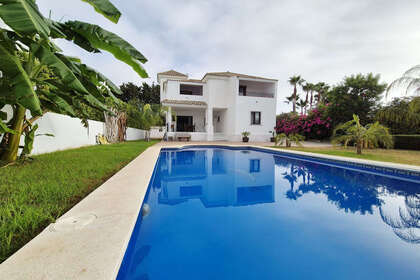 Klynge huse til salg i Guadalmina, Málaga. 