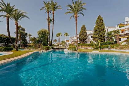 Lejlighed til salg i Nueva andalucia, Málaga. 