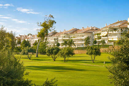 Lejlighed til salg i Guadalmina, Málaga. 