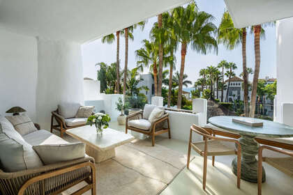 Apartment for sale in Puerto Banús, Marbella, Málaga. 