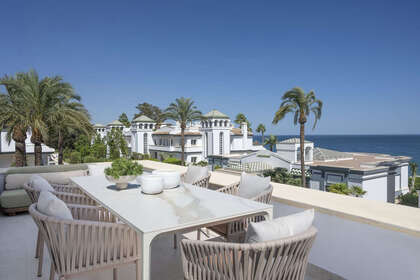 Penthouse for sale in Puerto Banús, Marbella, Málaga. 