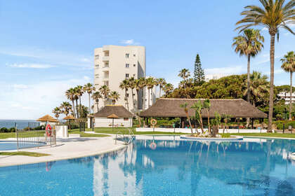 Apartment for sale in Calahonda, Mijas, Málaga. 