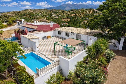 牧场 出售 进入 Mijas, Málaga. 