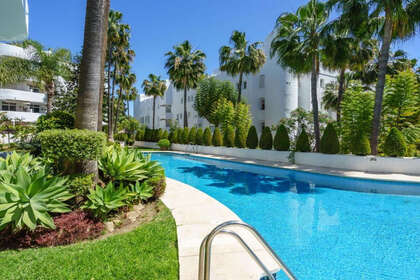 Apartment for sale in Puerto Banús, Marbella, Málaga. 