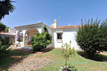 联排别墅 出售 进入 Estepona, Málaga. 