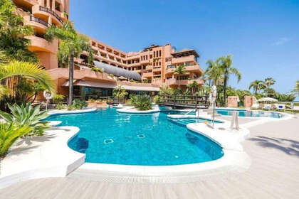 酒店公寓 出售 进入 Estepona, Málaga. 