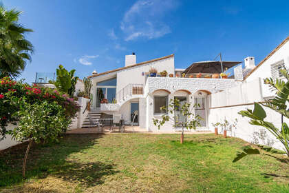 房子 出售 进入 Estepona, Málaga. 
