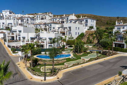 酒店公寓 出售 进入 El Paraiso, Estepona, Málaga. 