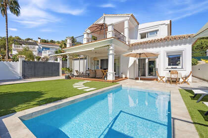 Reihenhaus zu verkaufen in Cerros Del Lago, Marbella, Málaga. 
