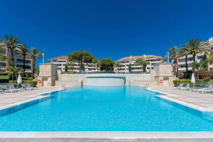 Apartment for sale in Puerto Banús, Marbella, Málaga. 