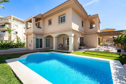 Maison de ville vendre en La Cala de Mijas, Málaga. 