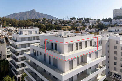 Penthouse for sale in Nueva Andalucía, Marbella, Málaga. 
