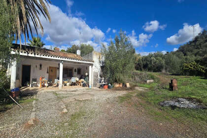 Fincas verkoop in Estepona, Málaga. 