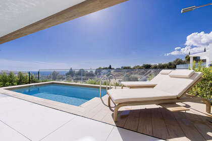 Apartment for sale in Altos de Los Monteros, Marbella, Málaga. 