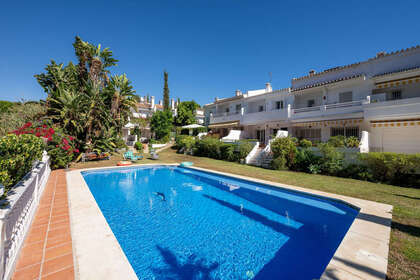 House for sale in Puerto de Cabopino, Marbella, Málaga. 