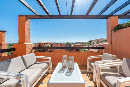 Apartment for sale in Puerto Banús, Marbella, Málaga. 