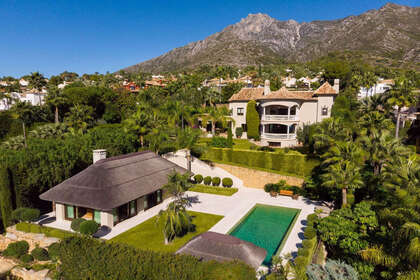 Řadový dům na prodej v Marbella, Málaga. 