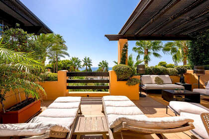 Penthous na prodej v Puerto Banús, Marbella, Málaga. 