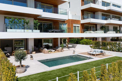 Apartment for sale in Puerto Banús, Marbella, Málaga. 