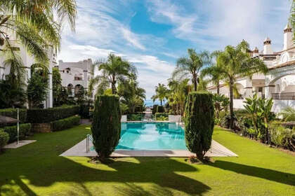 Apartment for sale in Nagüeles, Marbella, Málaga. 