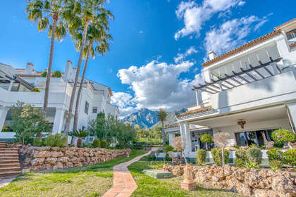 Apartment for sale in Puerto Banús, Marbella, Málaga. 