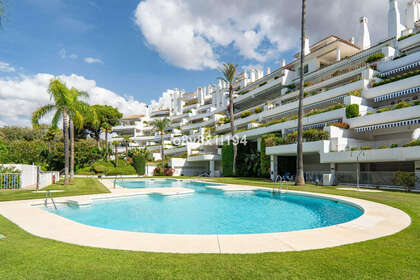 Apartment for sale in Las Chapas, Marbella, Málaga. 