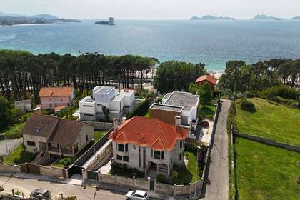 Chalets verkoop in Samil, Vigo, Pontevedra. 
