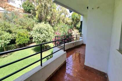 balkon/y