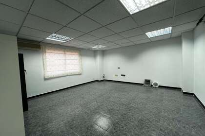 Commercial premise for sale in Almendralejo, Badajoz. 
