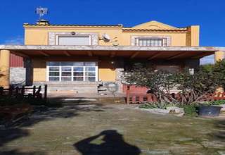 Chalet for sale in Almendralejo, Badajoz. 