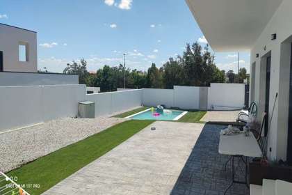 Chalet for sale in San Marcos, Almendralejo, Badajoz. 