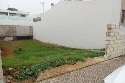 Terreno urbano venta en Almendralejo, Badajoz. 