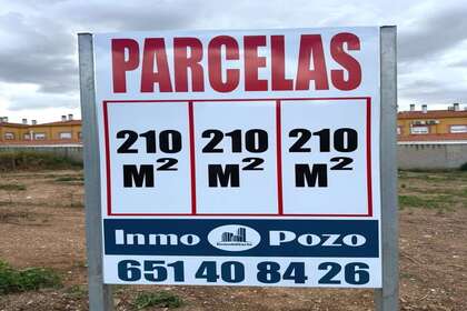 Terreno urbano venta en Almendralejo, Badajoz. 
