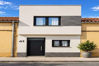 Duplex for sale in Almendralejo, Badajoz. 