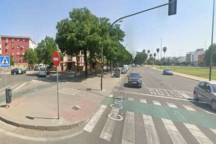 平 出售 进入 Los Pájaros, Cerro - Amate, Sevilla. 