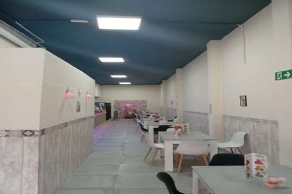 Zaken in Vecindario, Santa Lucía de Tirajana, Las Palmas, Gran Canaria. 