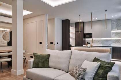 Flat for sale in Trafalgar, Chamberí, Madrid. 