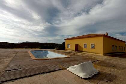 Chalets verkoop in Partida Uchel, Aspe, Alicante. 