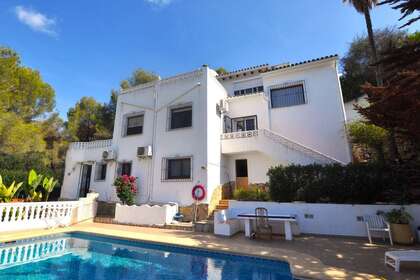 Chalets verkoop in Moraira, Alicante. 