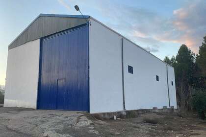 Склад Продажа в El Cruce, Polígono industrial, Bailén, Jaén. 