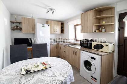 Maison de ville vendre en El Cerro, Vélez-Málaga. 