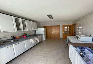 Sala em Avenida Portugal, Salamanca. 