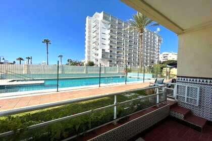 酒店公寓 出售 进入 La Carihuela, Torremolinos, Málaga. 