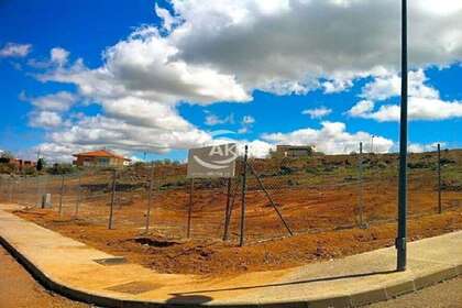 Plot for sale in Layos, Toledo. 