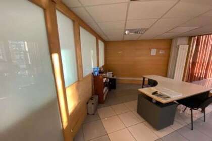 Commercial premise for sale in Vitoria-Gasteiz, Álava (Araba). 